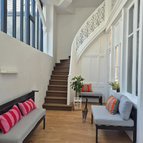 Centre ville Chambres dans un appartement d'exception，位于贝尔奈的酒店