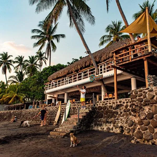 Olas Permanentes El Zonte，位于埃尔蒙特的酒店