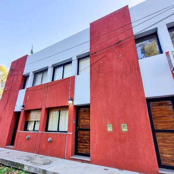 Hospedaje El Refugio，位于洛博斯的酒店