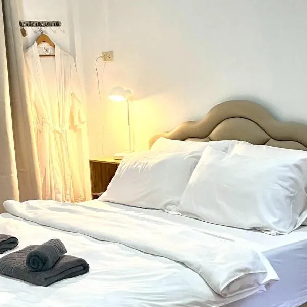 Alina cottage，位于奈扬海滩的酒店