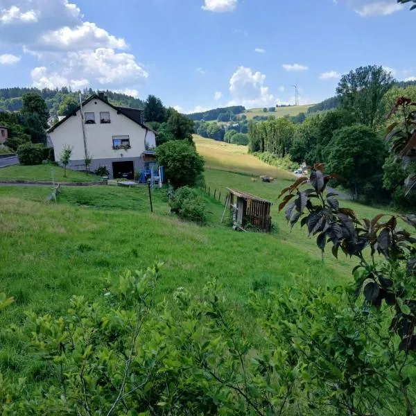 Sunrise B&B Hellenthal，位于黑伦塔尔的酒店