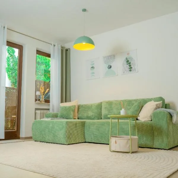 Einzigartiges Scandi Apartment - Innenstadt mit Parkplatz, Balkon & WLAN - perfekt für Radfahrer，位于里德林根的酒店