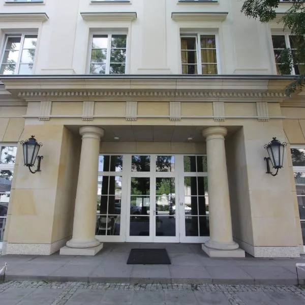 Dom Pomocy Studentom，位于华沙的酒店