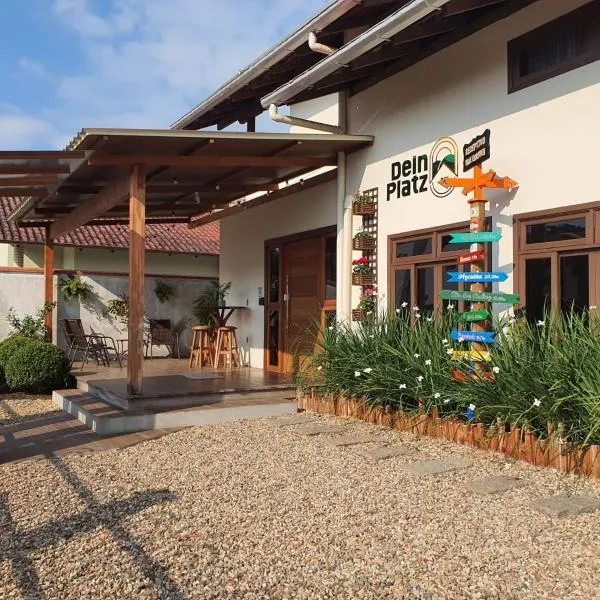Dein Platz Pousada，位于廷博的酒店