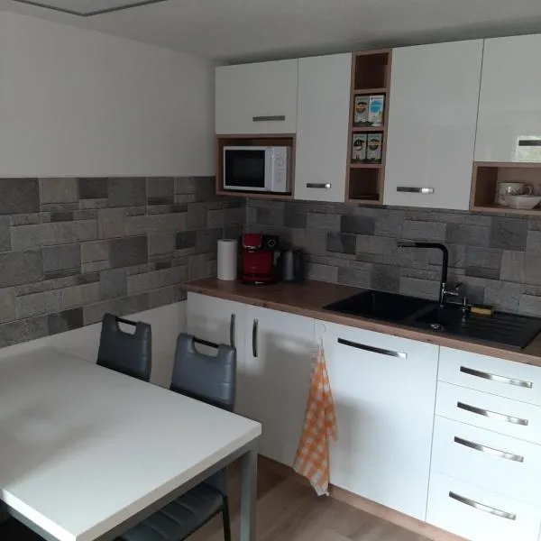 U mňa doma，位于Lučatín的酒店