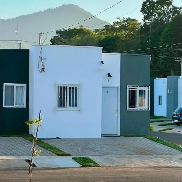 Ahuachapan Tiny Rental Homes，位于Ahuachapán的酒店