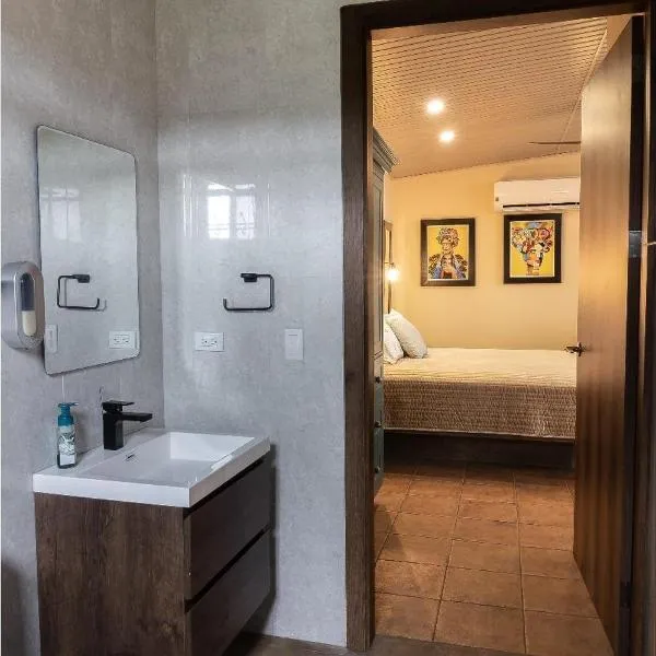 Villa Encanto Ecolodge，位于Calobre的酒店