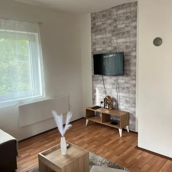 Tara Nest，位于卡鲁德杰尔斯科巴尔的酒店