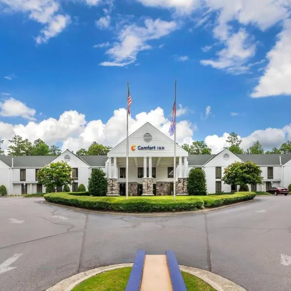 Comfort Inn Pinehurst - Southern Pines，位于派恩赫斯特的酒店