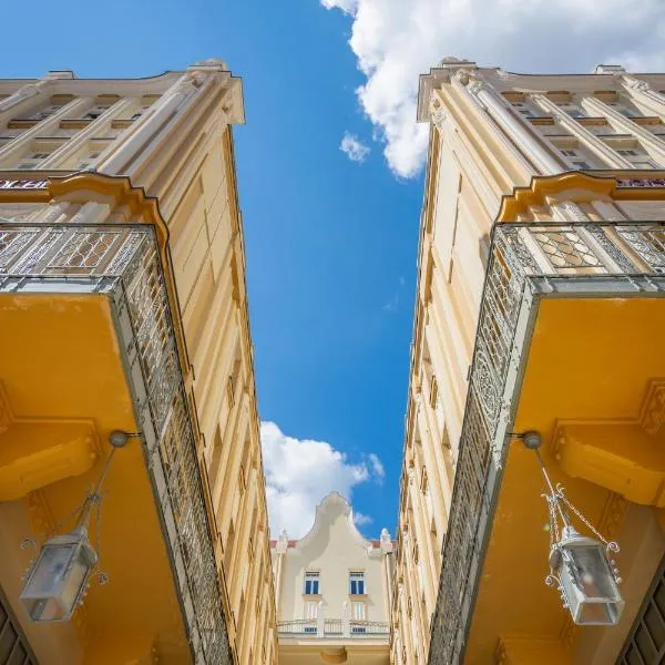 Palatinus Grand Hotel，位于佩奇的酒店