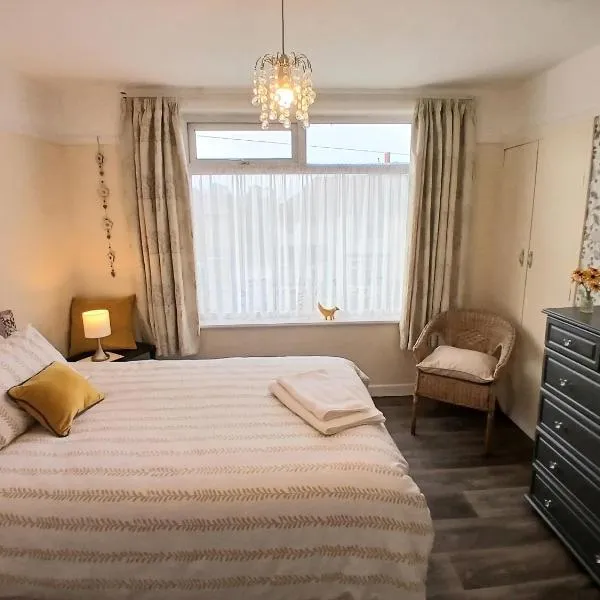 Great place in Liverpool, private bathroom & lounge，位于利物浦的酒店