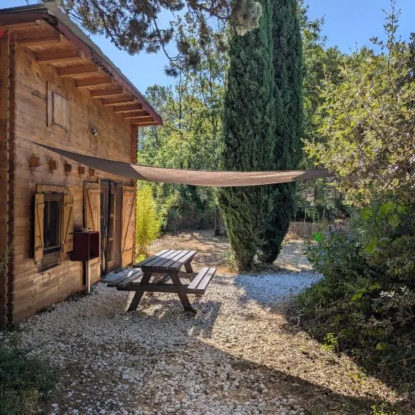 La cabane des Pachous，位于Tourves的酒店