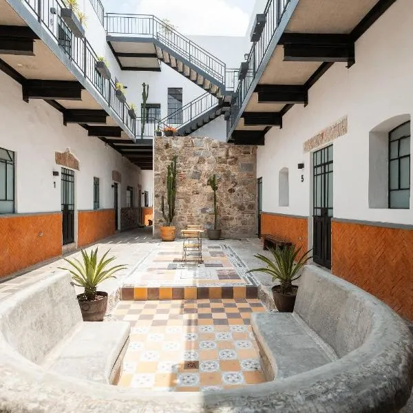 Casa 212 con WIFI alta velocidad y estacionamiento，位于普埃布拉的酒店