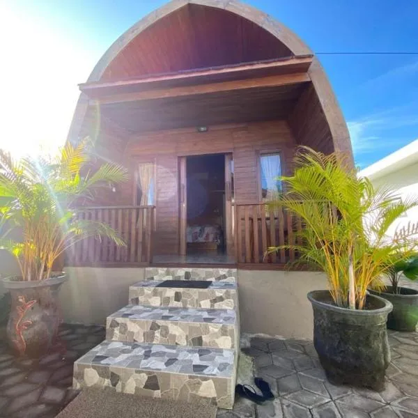 Pebble Beach Bungalow in Medewi Yeh Sumbul, Bali，位于Airsatang的酒店