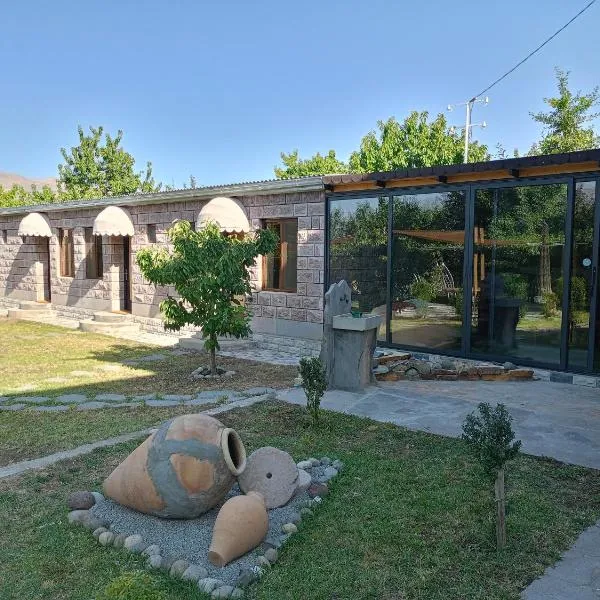 Khachatryan's Guest House，位于叶海格纳佐尔的酒店