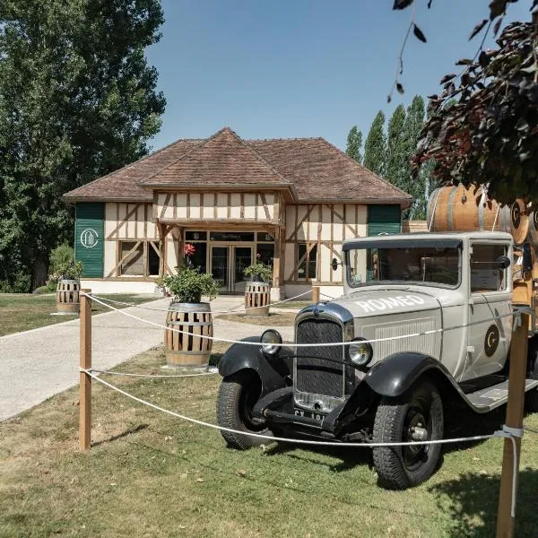 Logis Hôtel-Restaurant Domaine de Montecristo et Gîte l'Évasion Dantès，位于Bourguignons的酒店