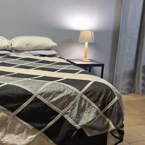 Yoruville，位于勒斯滕堡的酒店