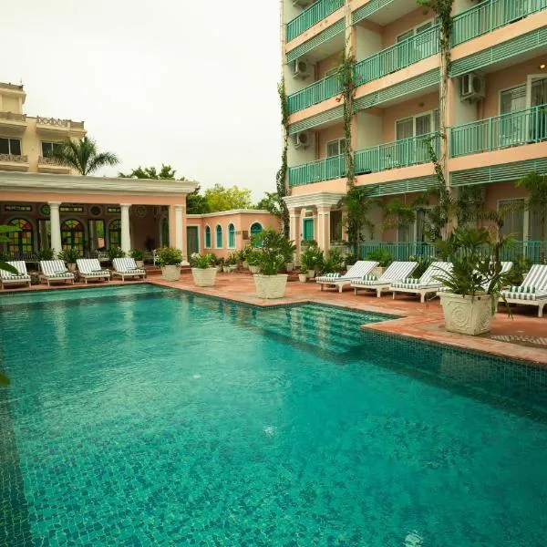 HOTEL WHITE RABBIT，位于布什格尔的酒店