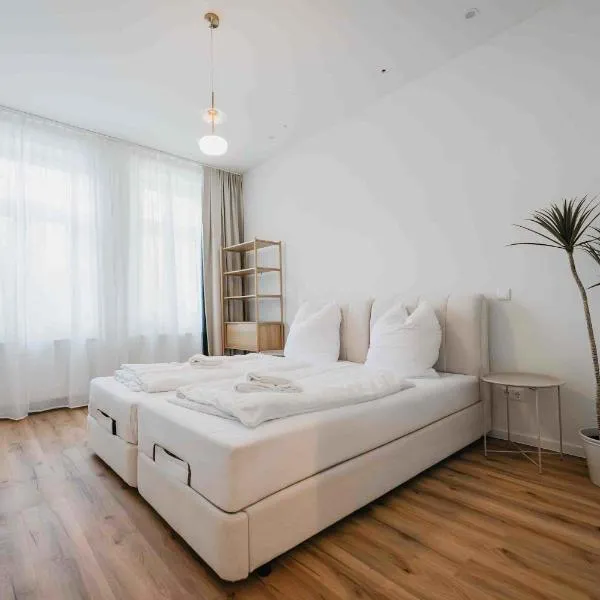 STAYLIGHT Celle Appartement mit 2 Schlafzimmern, Designermöbel und Frühstück，位于策勒的酒店