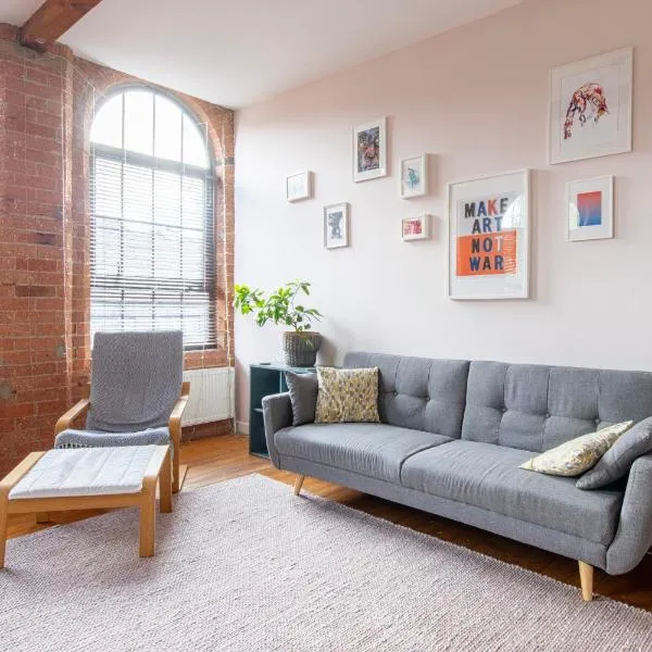 5 mins walk from centre, spacious city apt, open-plan，位于诺丁汉的酒店