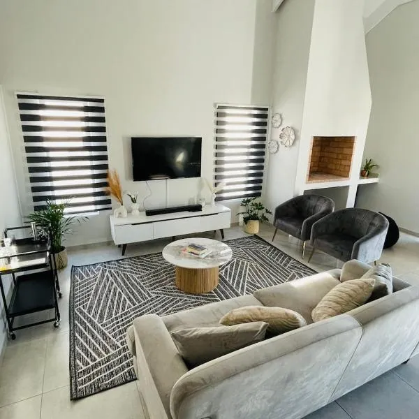 44 Staycation Beach-house，位于Britannia Bay的酒店