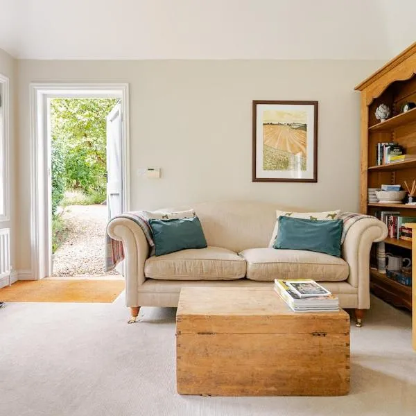 Cosy Country Cottage，位于Bethersden的酒店