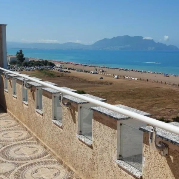 Hotel BLADOR，位于Tichi的酒店