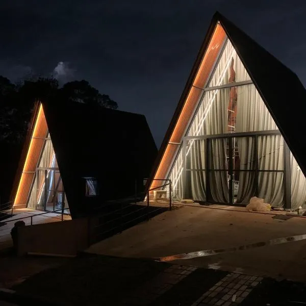 Chale cabana 2 linda vista na serra da Cantareira，位于Caieiras的酒店