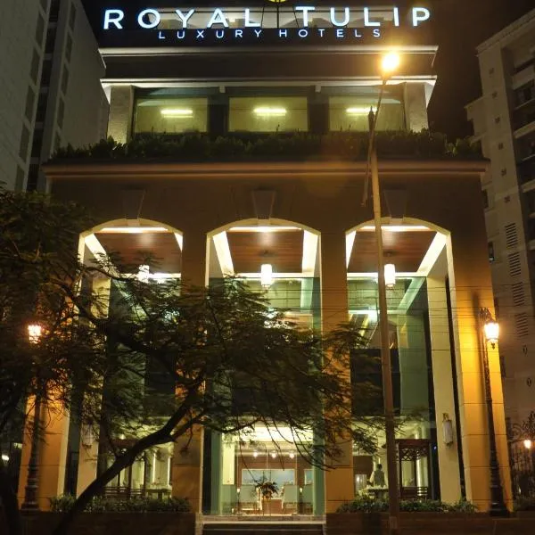 孟买皇家郁金香酒店，位于潘韦尔的酒店
