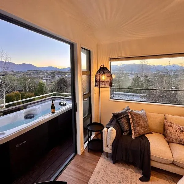The Tuis Nest - Wanaka，位于Albert Town的酒店