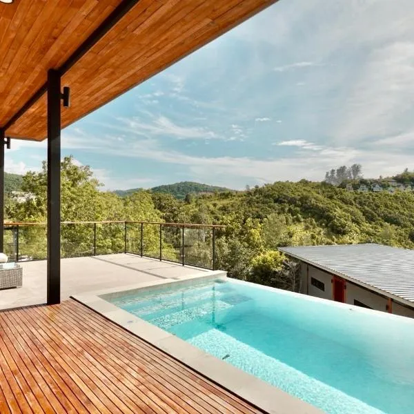 Yume17 - Sea View Villas, Private Pools, Studio Rooms，位于恰洛克拉姆的酒店