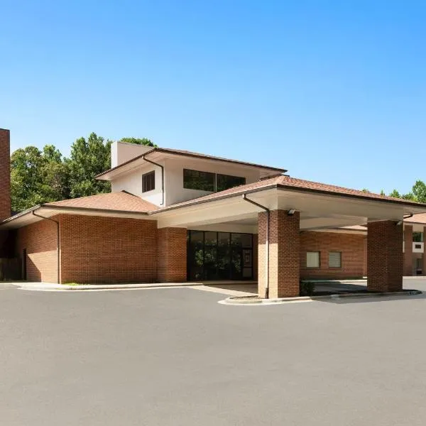 列克星敦戴斯套房汽车旅馆，位于列克星敦的酒店