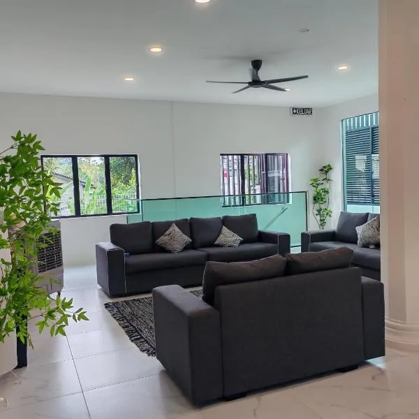 8ight Guesthouse 8号民宿，位于居銮的酒店