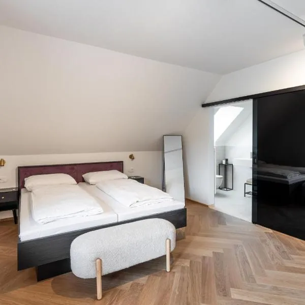 SISTERS Haus Hotel Garni，位于延纳斯多夫的酒店