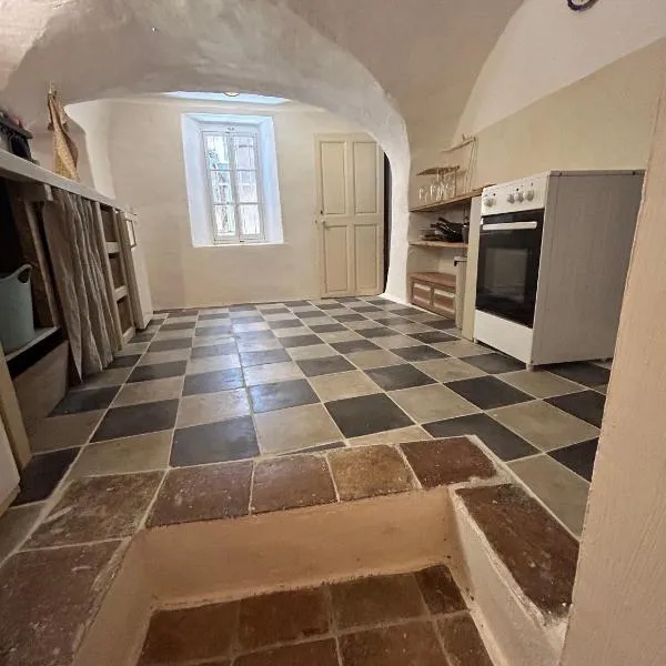 Appartement villageois ou maison entière，位于Aniane的酒店