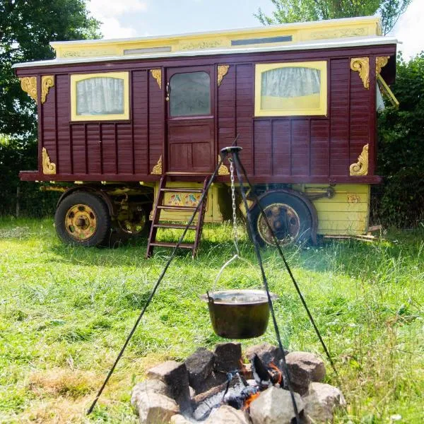 The showman wagon，位于Berwick Saint John的酒店