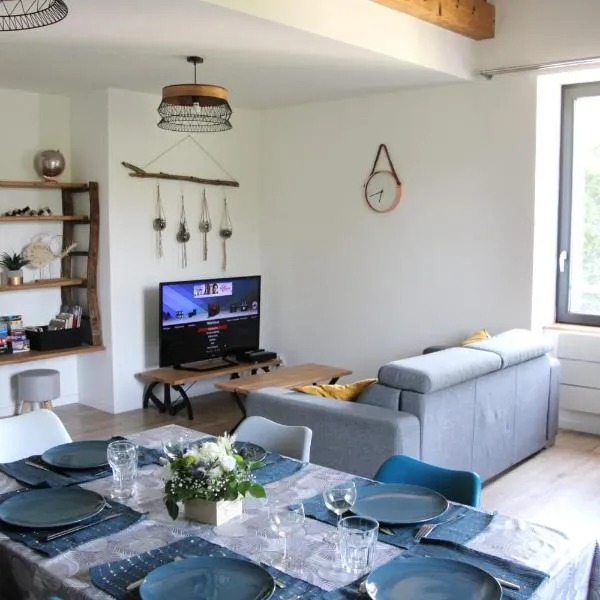 Appartement duplex dans une ancienne usine，位于Beaupréau的酒店