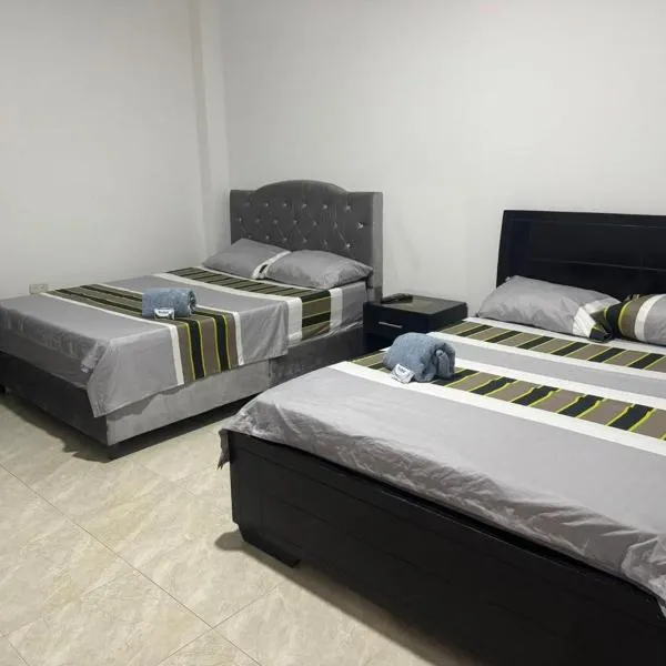 HOTEL GRAN ESTACION FLORENCIa，位于弗洛伦西亚的酒店