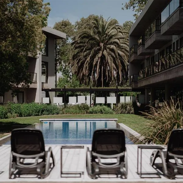 La Urumpta Hotel, AKEN MIND，位于里奥夸尔托的酒店