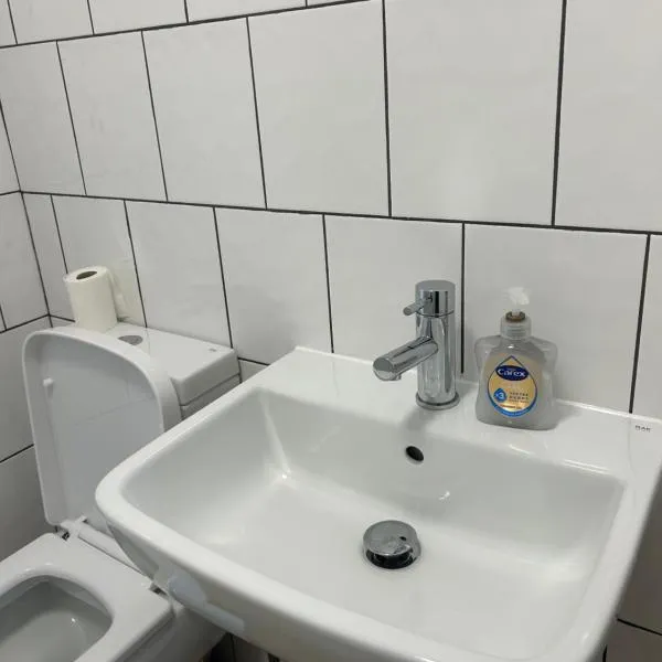 3 Green Cloth，位于Hackington的酒店