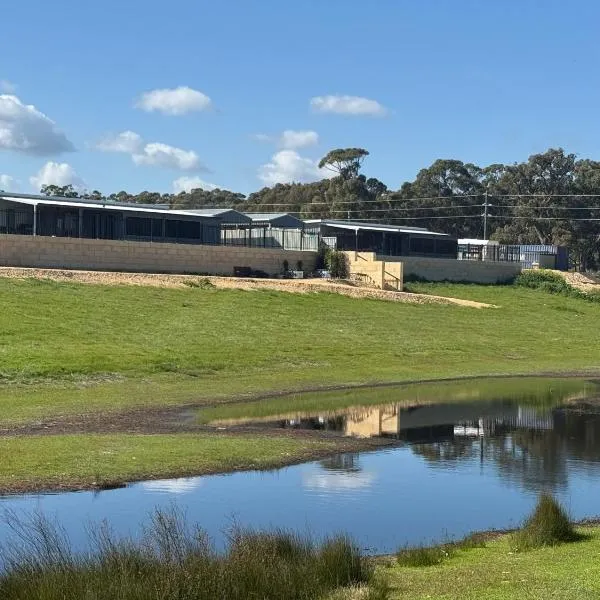 Tyrooki at Castlemoore Unit 1，位于吉尔德顿的酒店