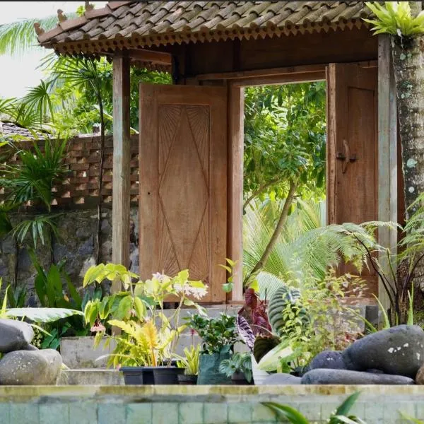 The Manikyang Residence，位于塔巴南的酒店