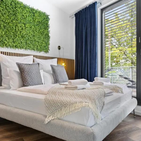 Penthouse Apartment - 10 min to Cologne & Parking，位于许尔特的酒店