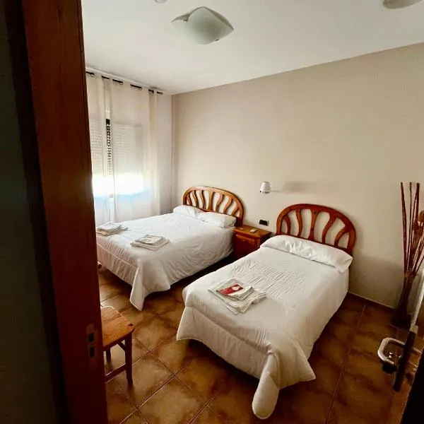 Hostal Castilla，位于莫塞永的酒店