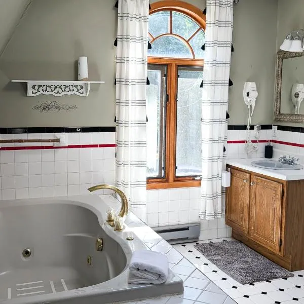 3 Bedroom 2 Bath Carriage House (Pet Friendly)，位于巴港的酒店