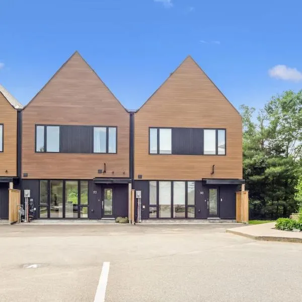 Luxury Resort Villa in Muskoka，位于格雷文赫斯特的酒店