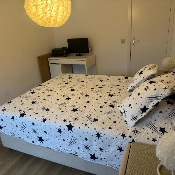 Luxurious apartment in Auderghem,位于布鲁塞尔的酒店