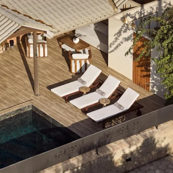 Ilision Aqua - Exclusive Private Pool Suites，位于阿凯松的酒店