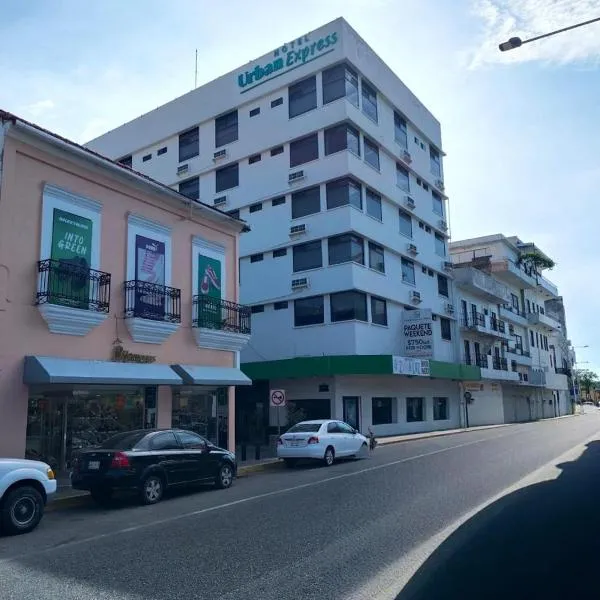 Hotel Urban Express，位于比亚埃尔莫萨的酒店