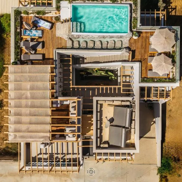 Alenor City Hotel，位于纳克索乔拉的酒店